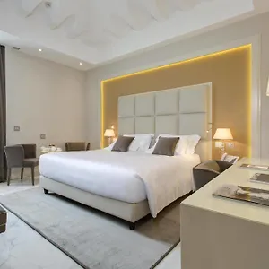 ***** Hotel Aleph Hotel, Curio Collection By Hilton Italien